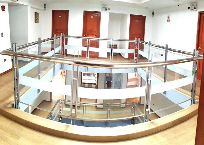ホステル Real House *